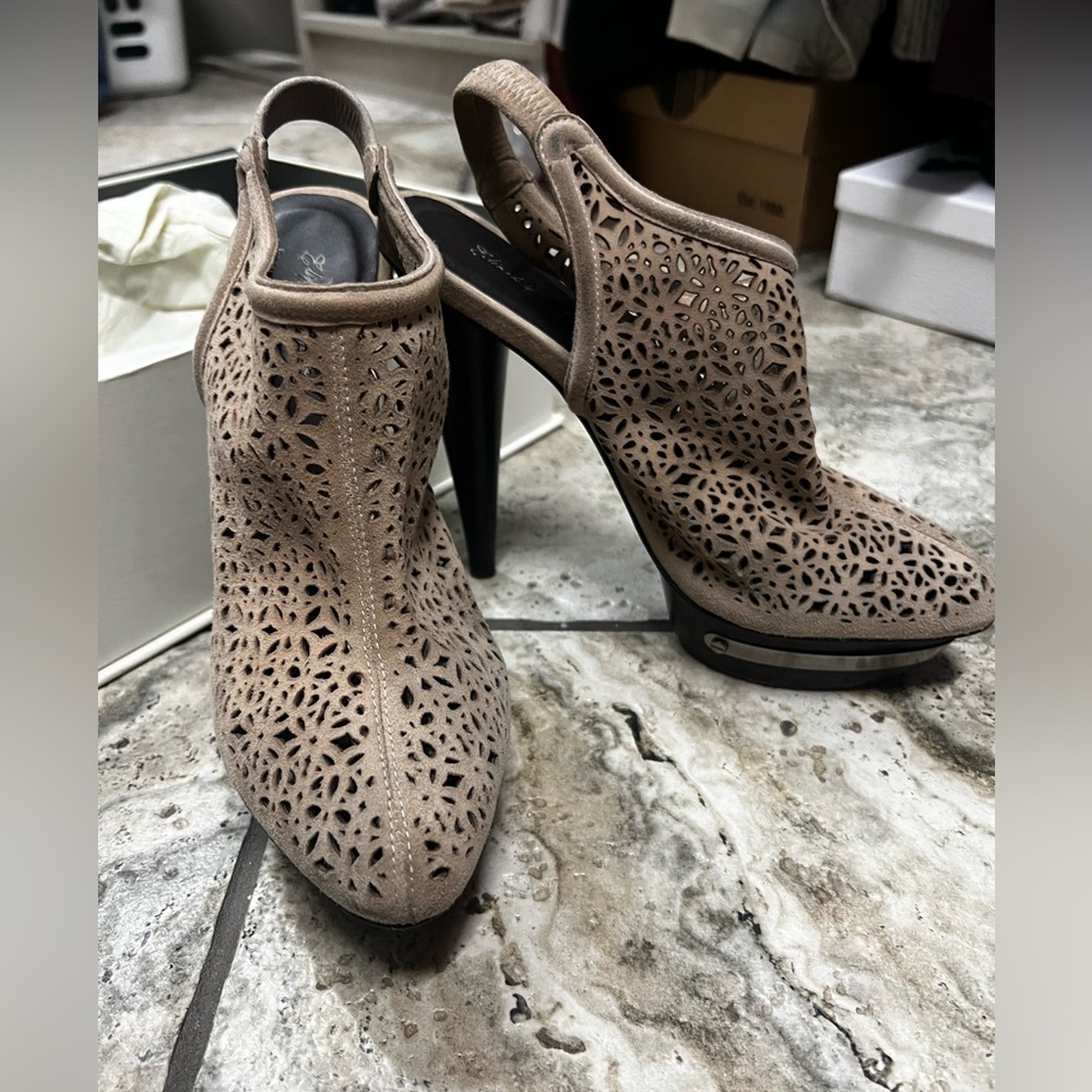 Elizabeth and James heeled shoes